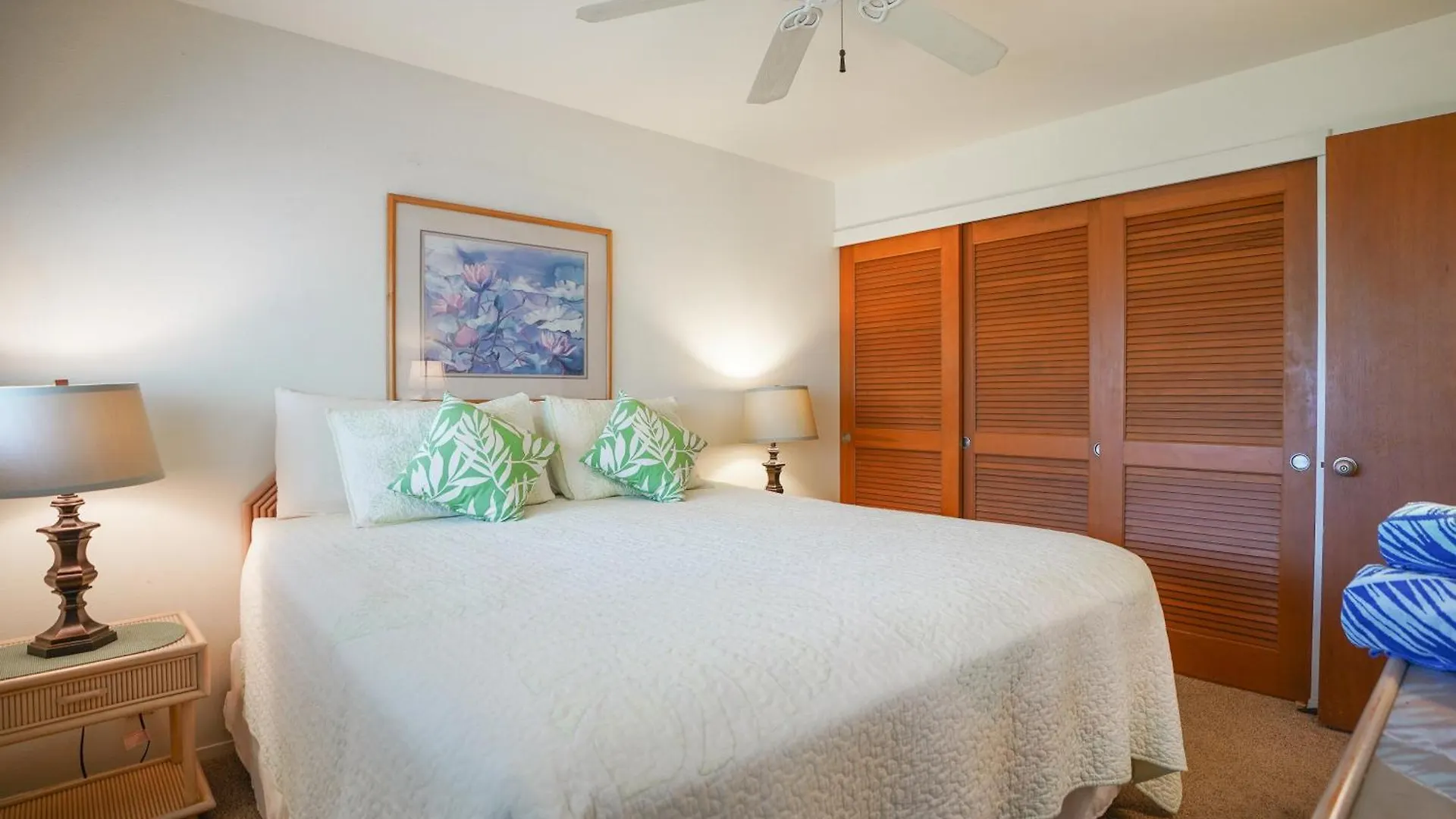 Stunning Oceanfront View Top Floor Condo At Wailua Bay View Kapa'a